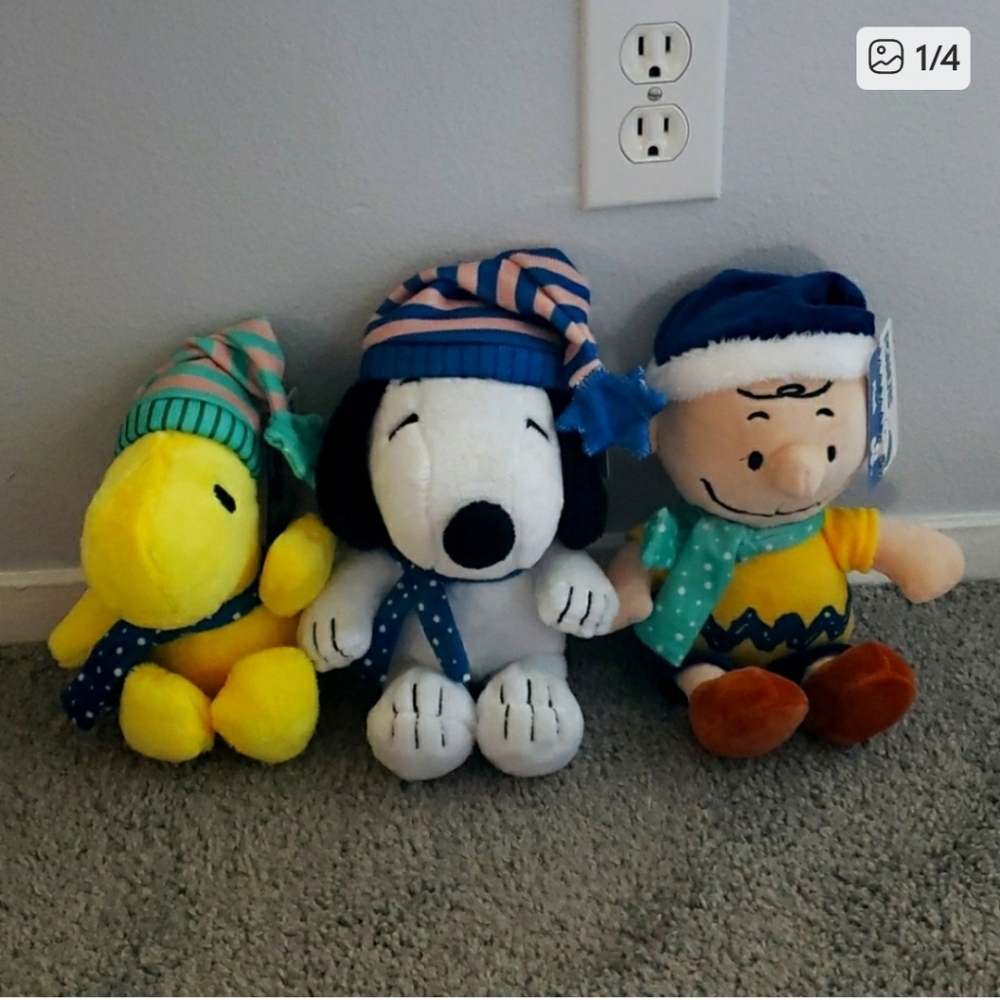 Kids Peanuts Snoopy, Charlie Brown, and Woodstock Plush Trio NEW WITH TAGS